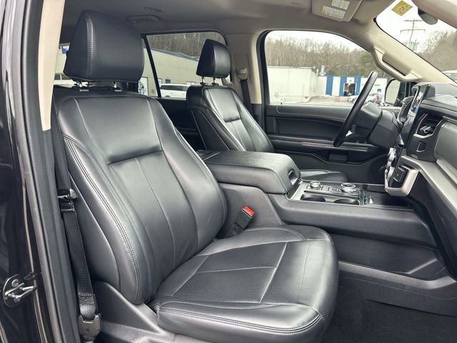 Used 2024 Ford Expedition XLT image 28