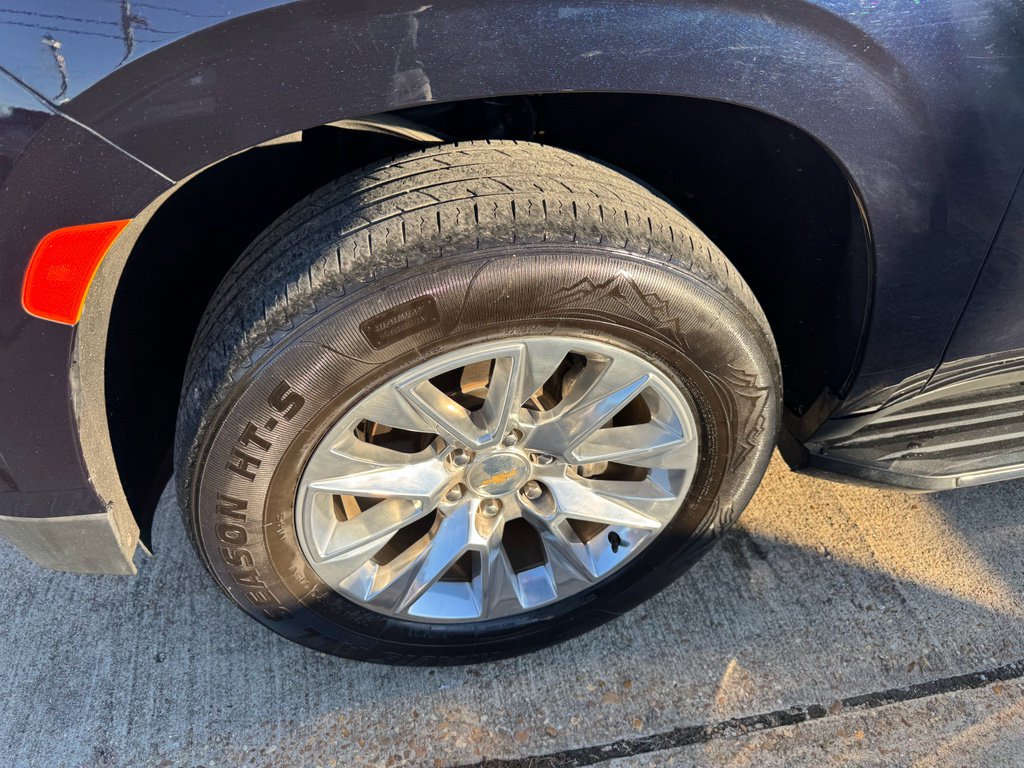 Used 2021 Chevrolet Tahoe Premier w/ Premium Package image 9