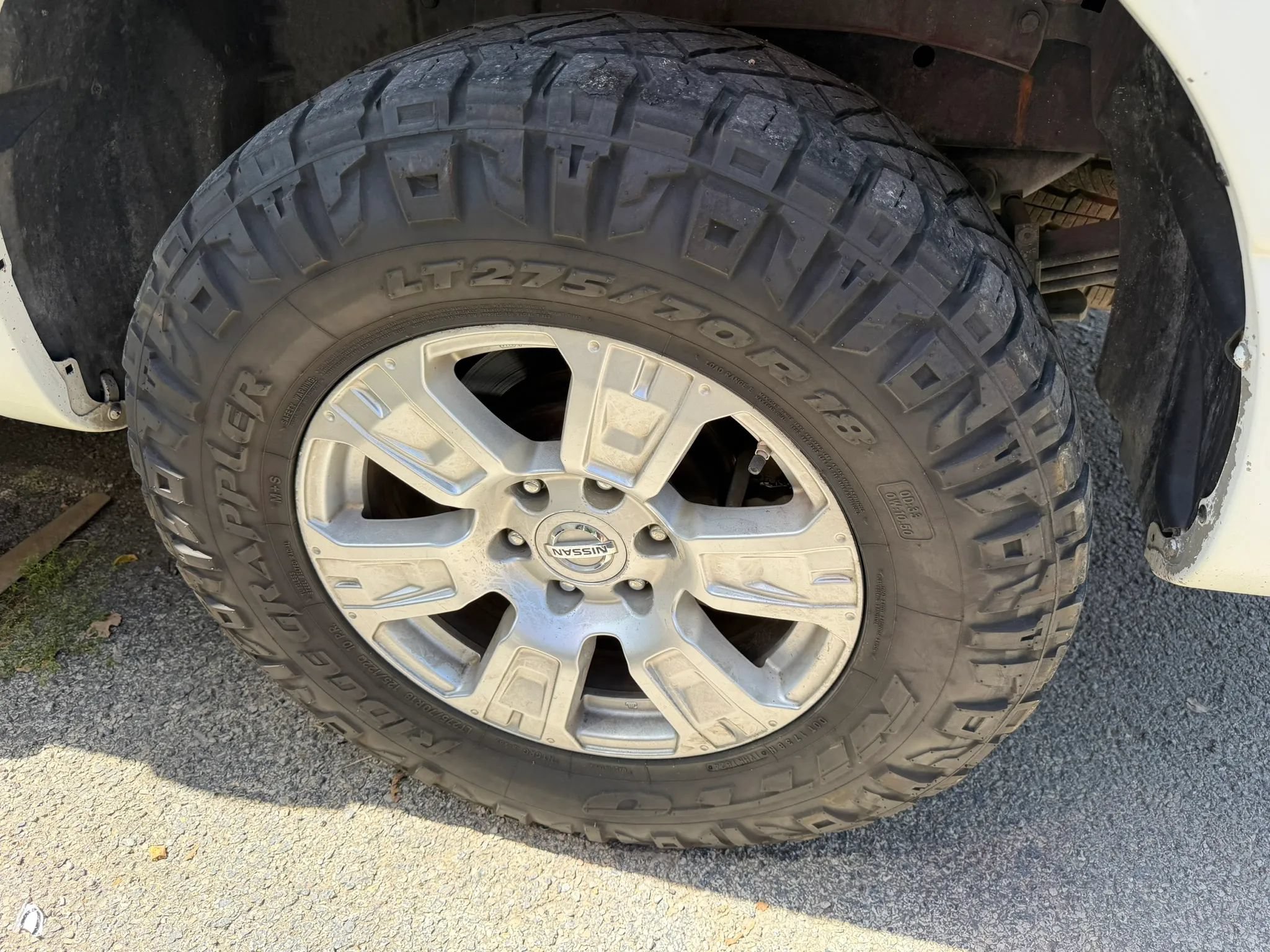Used 2018 Nissan Titan SV AWD/4WD image 14