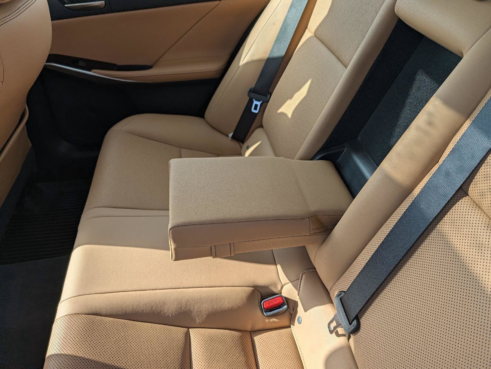 Used 2018 Lexus IS 300 AWD w/ Comfort Package image 19