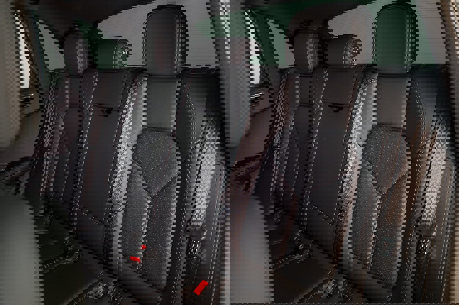 Used 2023 Porsche Macan image 22