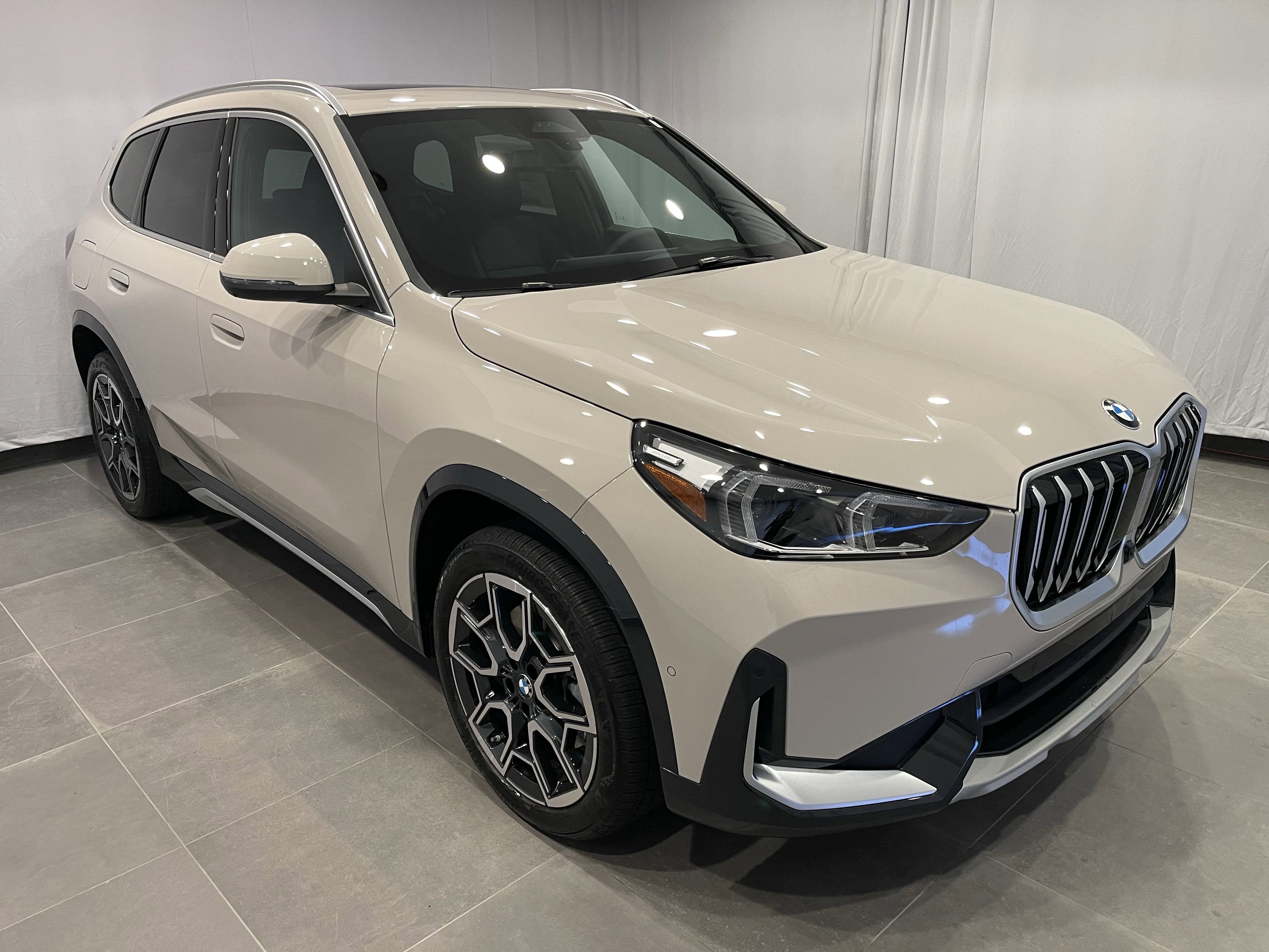 New 2026 BMW X1 xDrive28i w/ Technology Package video 3