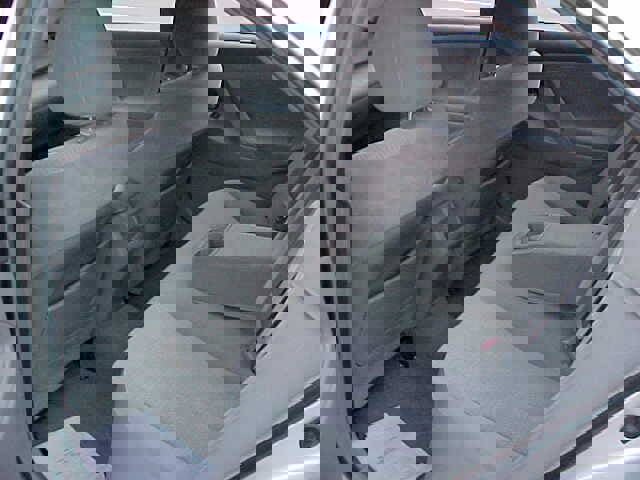 Used 2010 Toyota Camry LE image 8