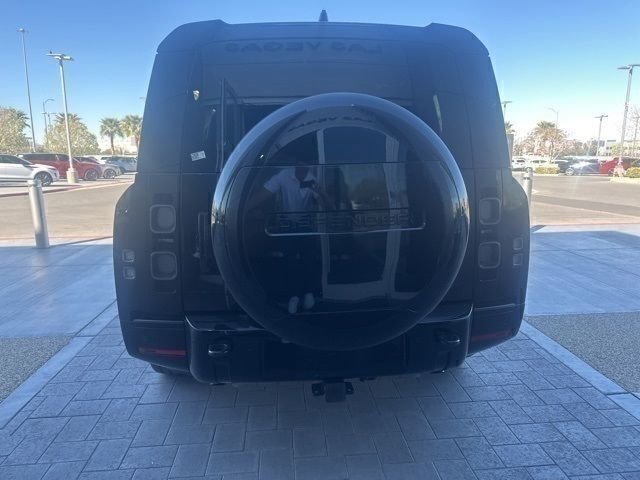 Used 2024 Land Rover Defender 130 X image 6