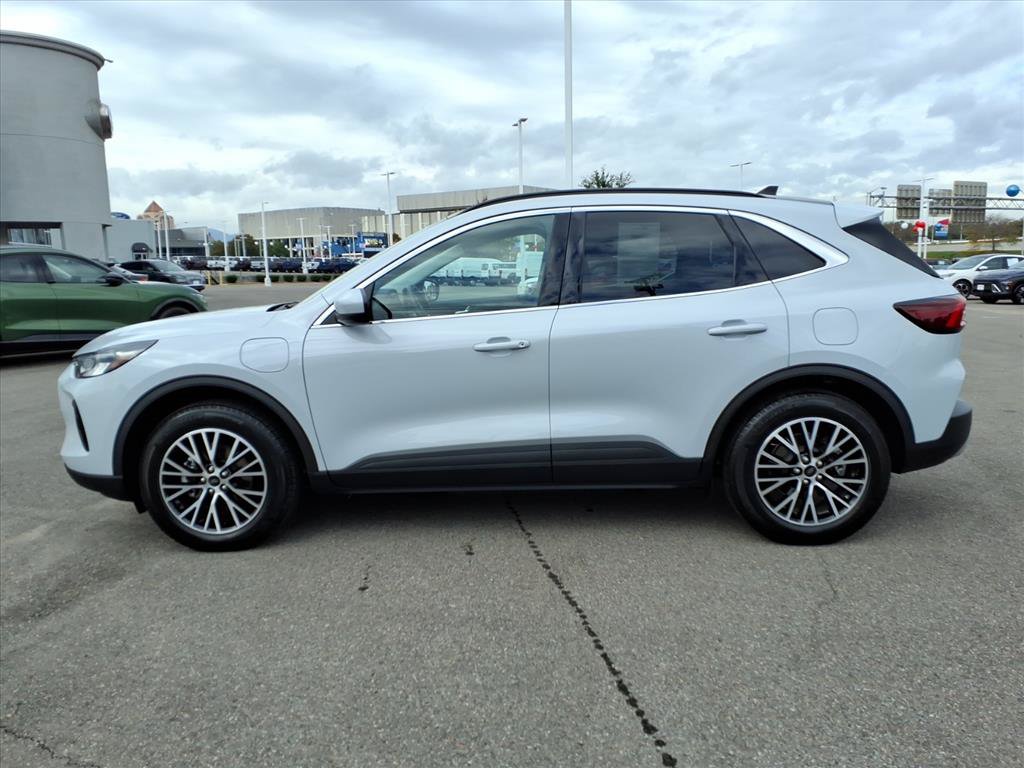 Used 2025 Ford Escape SE FWD video 2