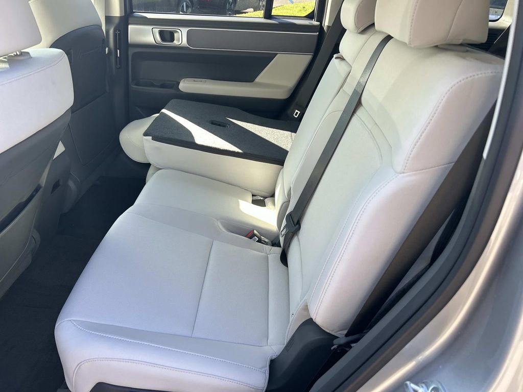 New 2026 Hyundai Santa Fe SE image 19