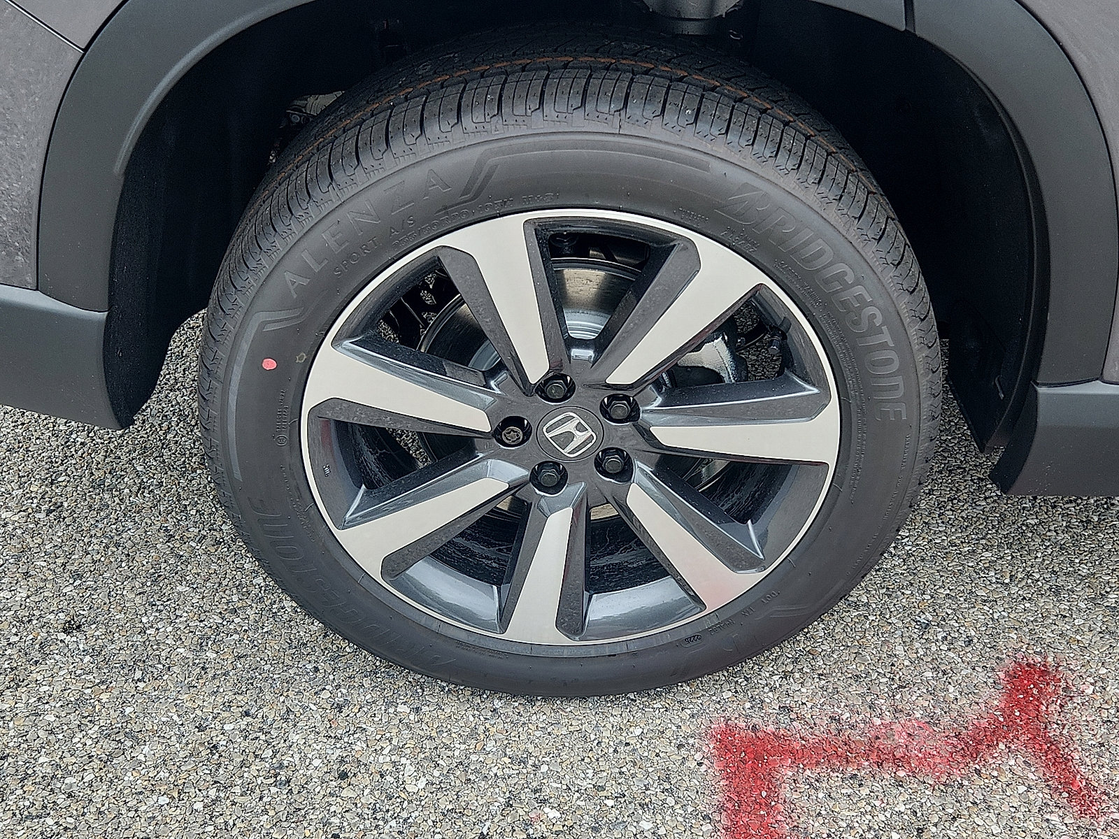 New 2025 Honda Pilot Touring image 5