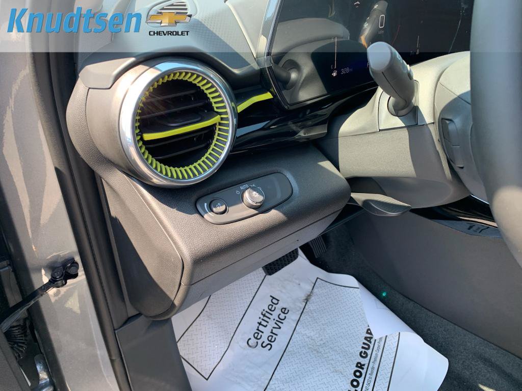 New 2026 Chevrolet Trax ACTIV w/ Sunroof Package FWD image 20