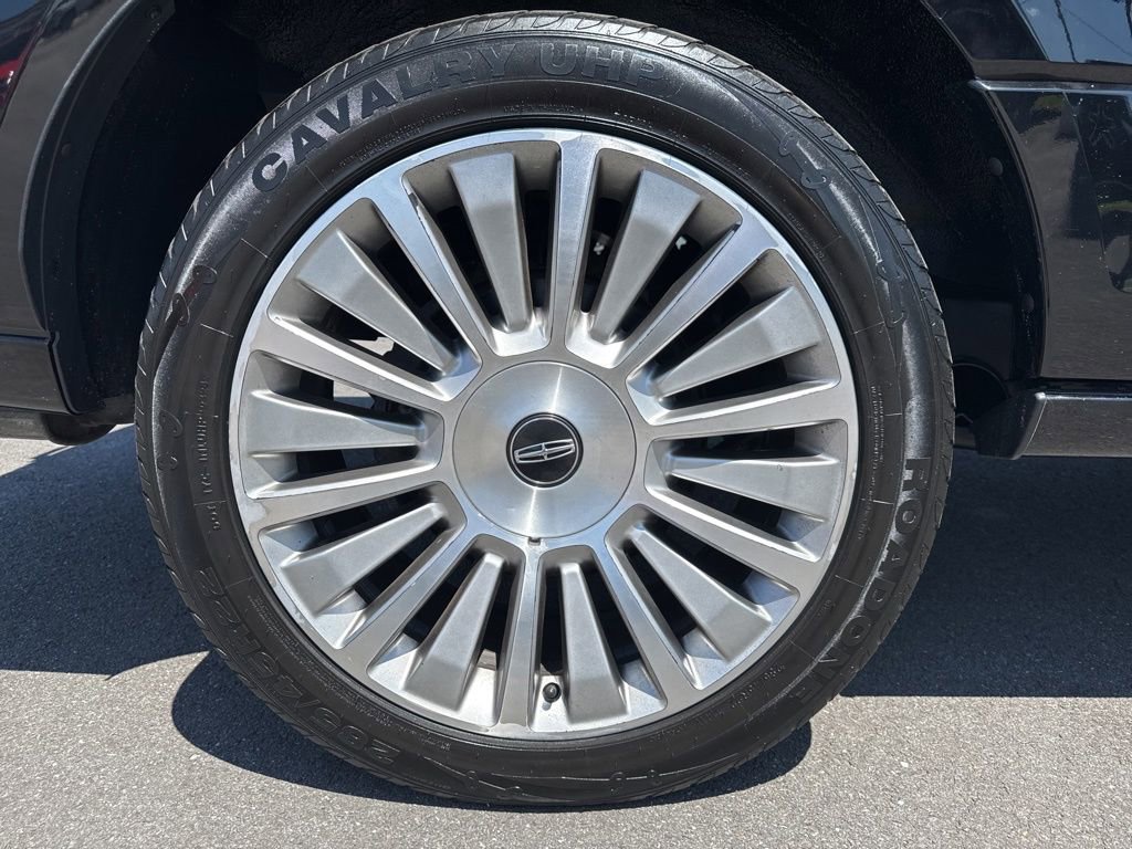 Used 2017 Lincoln Navigator L Reserve image 15