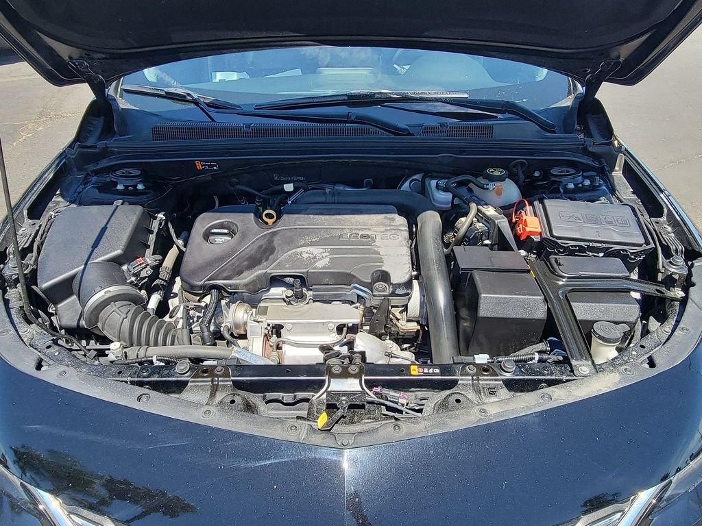 Used 2018 Chevrolet Malibu LT w/ Leather Package FWD image 29
