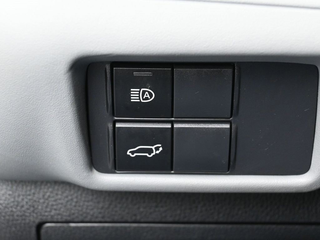 Used 2023 Toyota Highlander XLE image 15