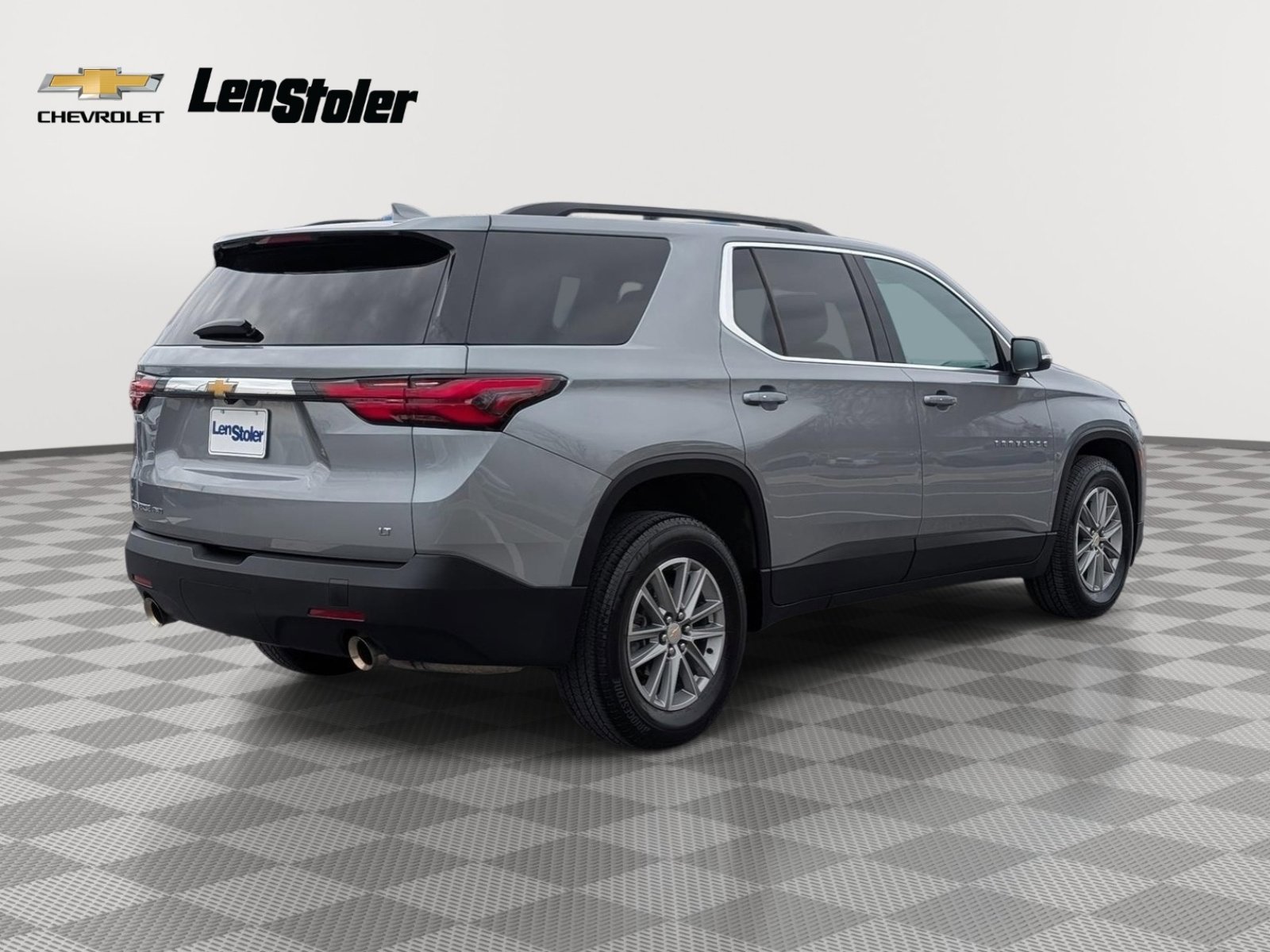 Used 2023 Chevrolet Traverse LT image 4
