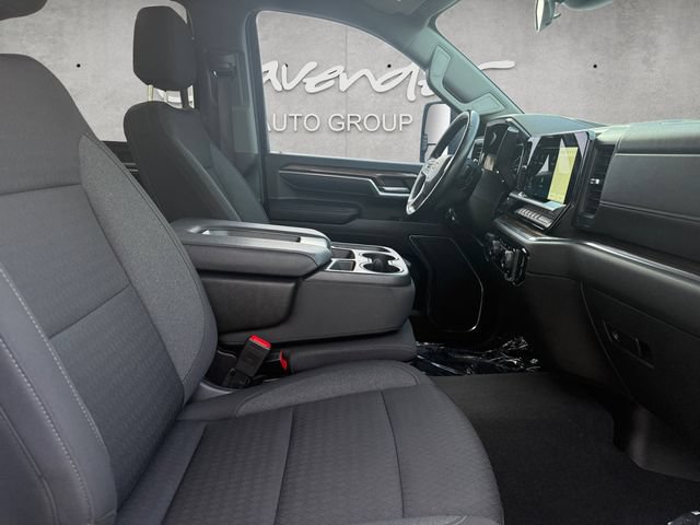 Used 2024 Chevrolet Silverado 3500 LT AWD/4WD image 25