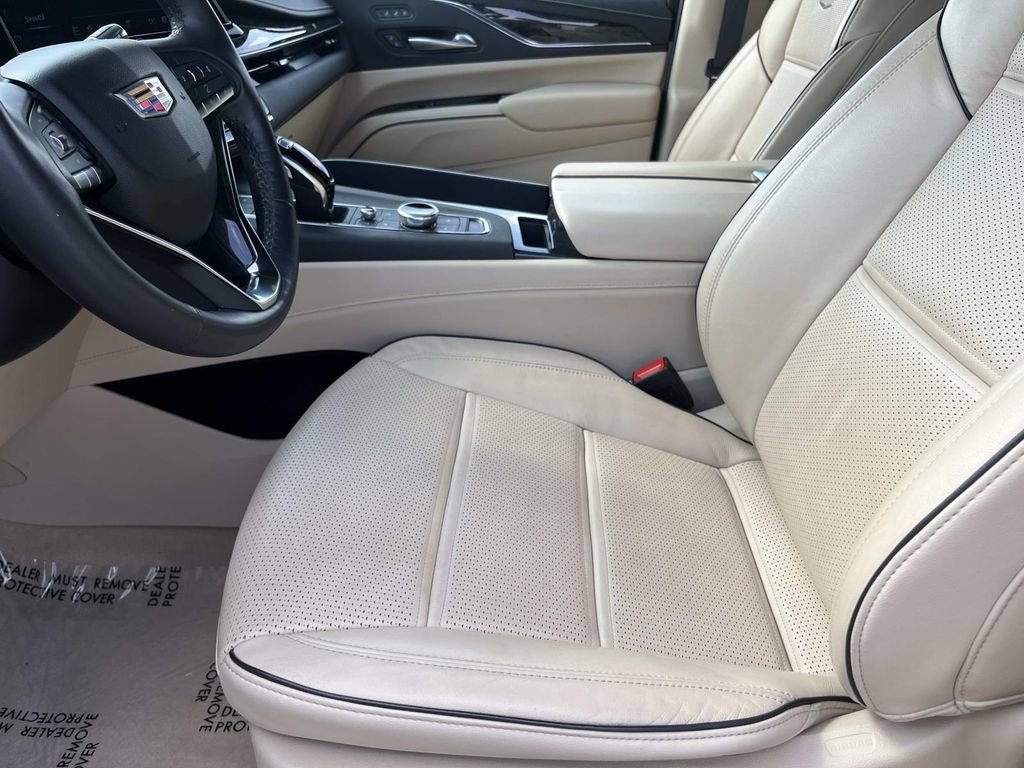 Certified 2024 Cadillac Escalade ESV Premium Luxury image 30