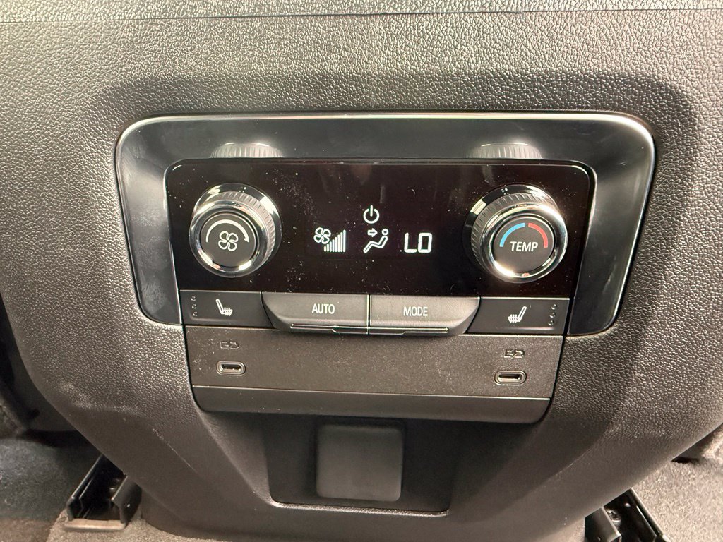 New 2026 Chevrolet Suburban LT w/ Comfort Package AWD/4WD image 14