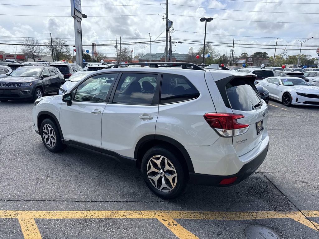 Used 2022 Subaru Forester Premium AWD/4WD image 6