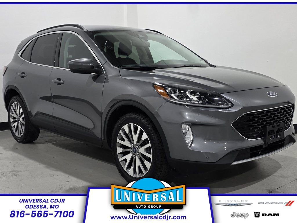 Used 2022 Ford Escape Titanium AWD/4WD image 1