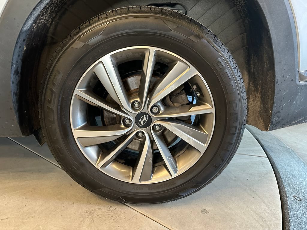 Used 2020 Hyundai Santa Fe Limited AWD/4WD image 24