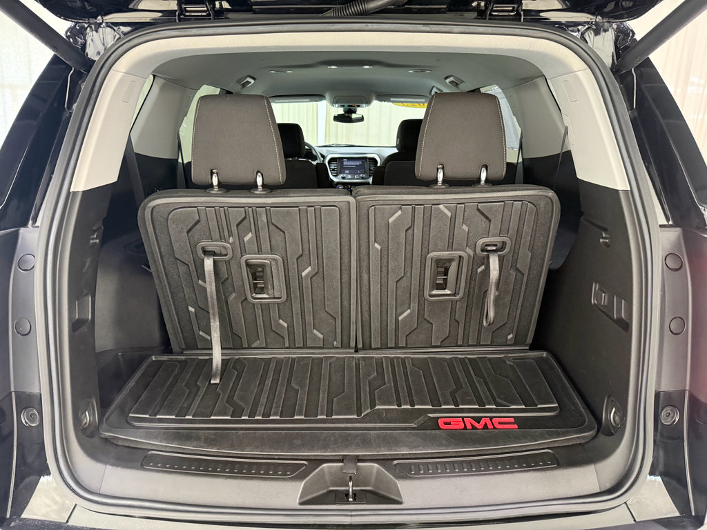 Certified 2023 GMC Acadia SLE w/ Driver Convenience Package FWD image 17