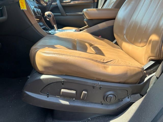Used 2014 Buick Enclave Leather image 16