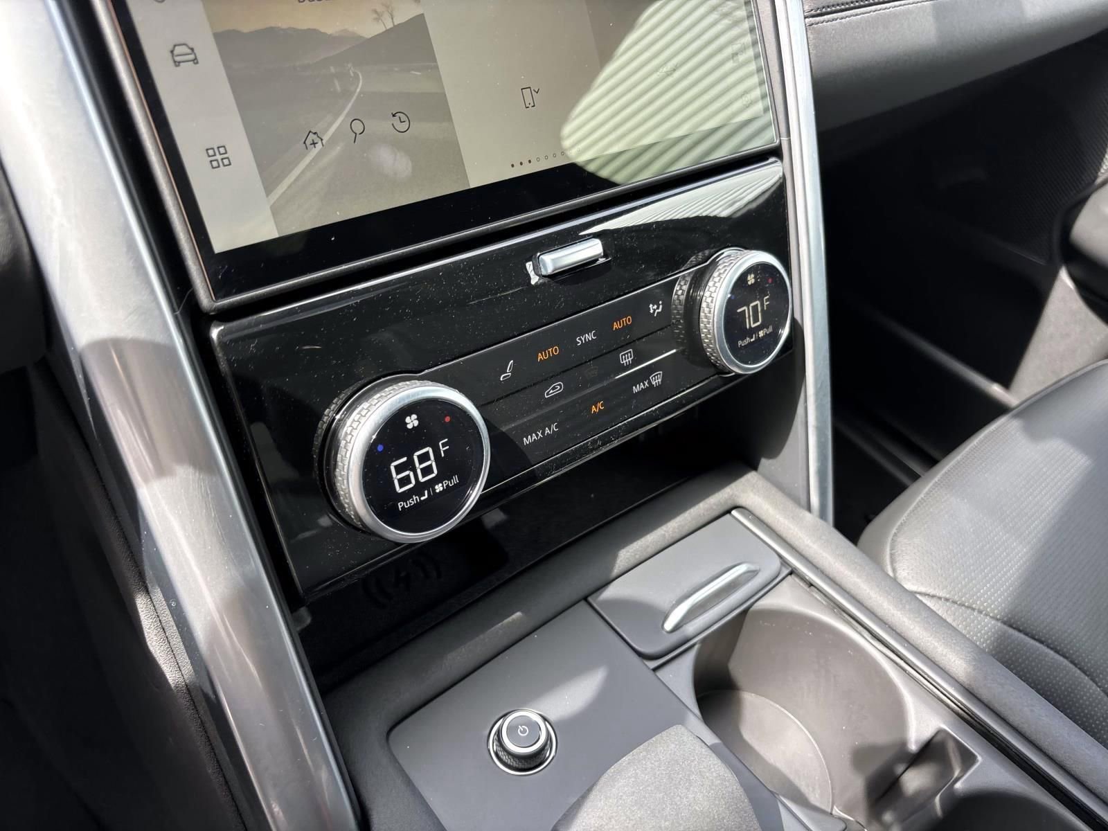 Used 2025 Land Rover Discovery S AWD/4WD image 19