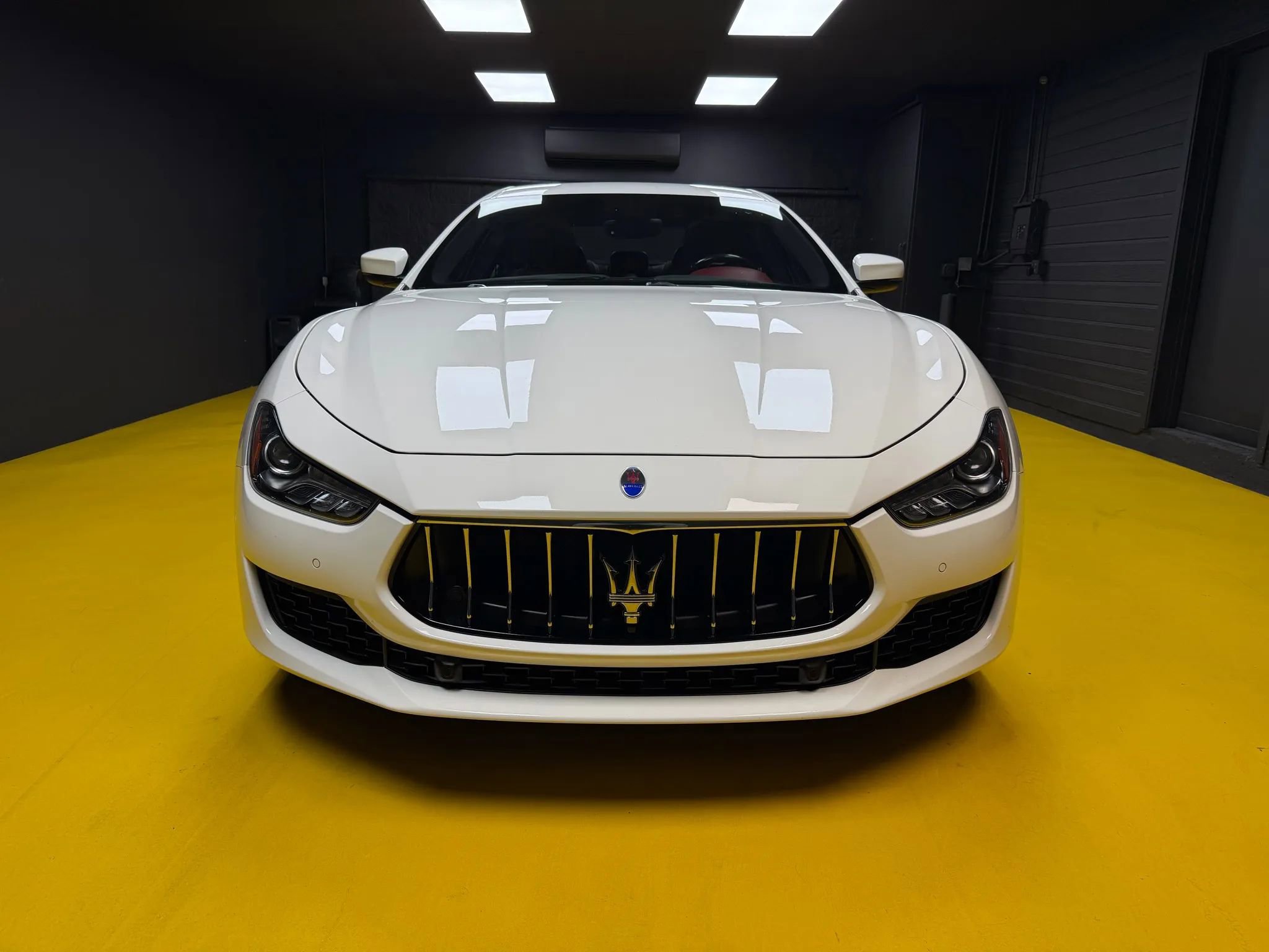 Used 2018 Maserati Ghibli S image 2