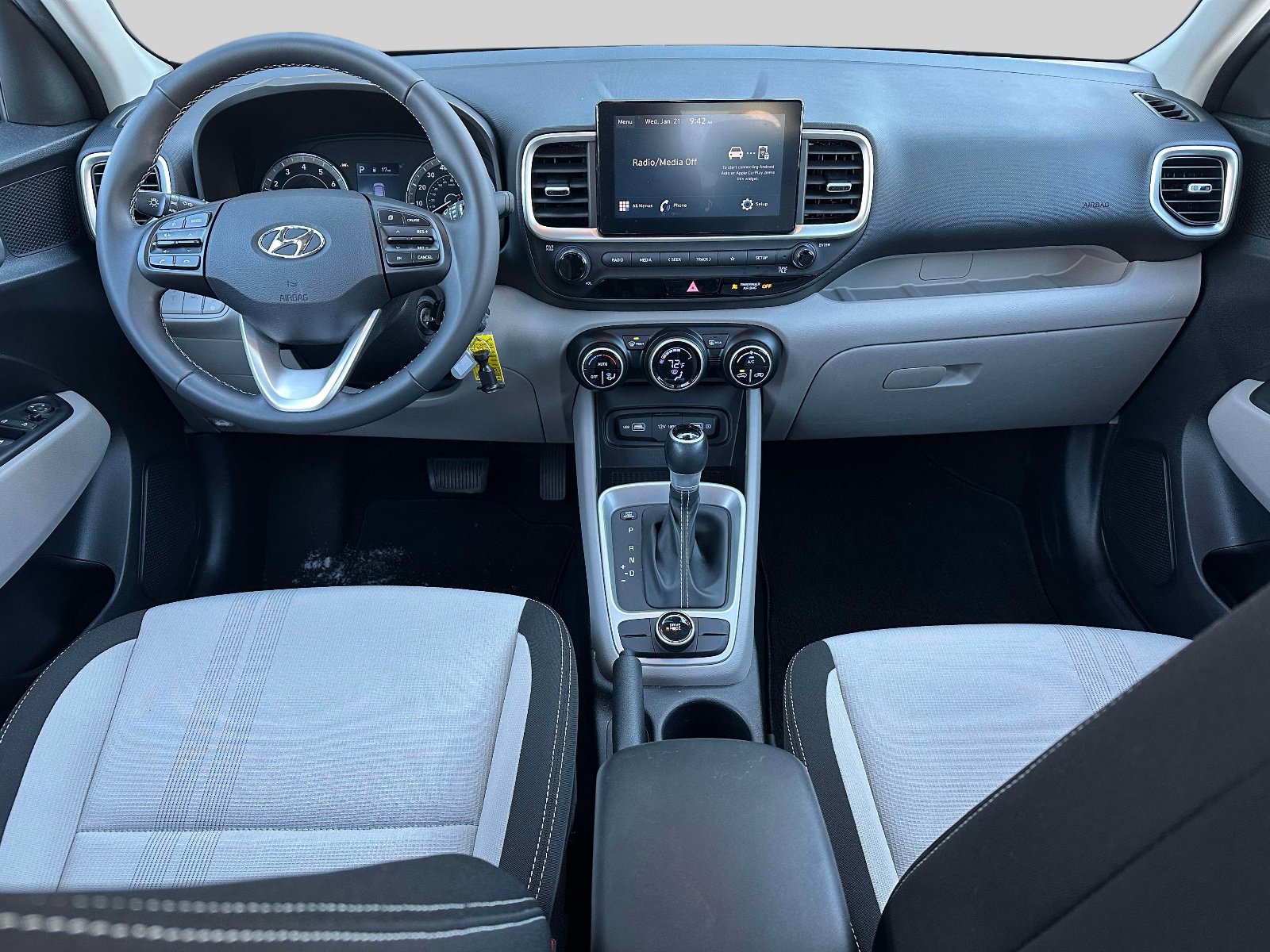 Used 2022 Hyundai Venue SEL w/ Cargo Package image 12