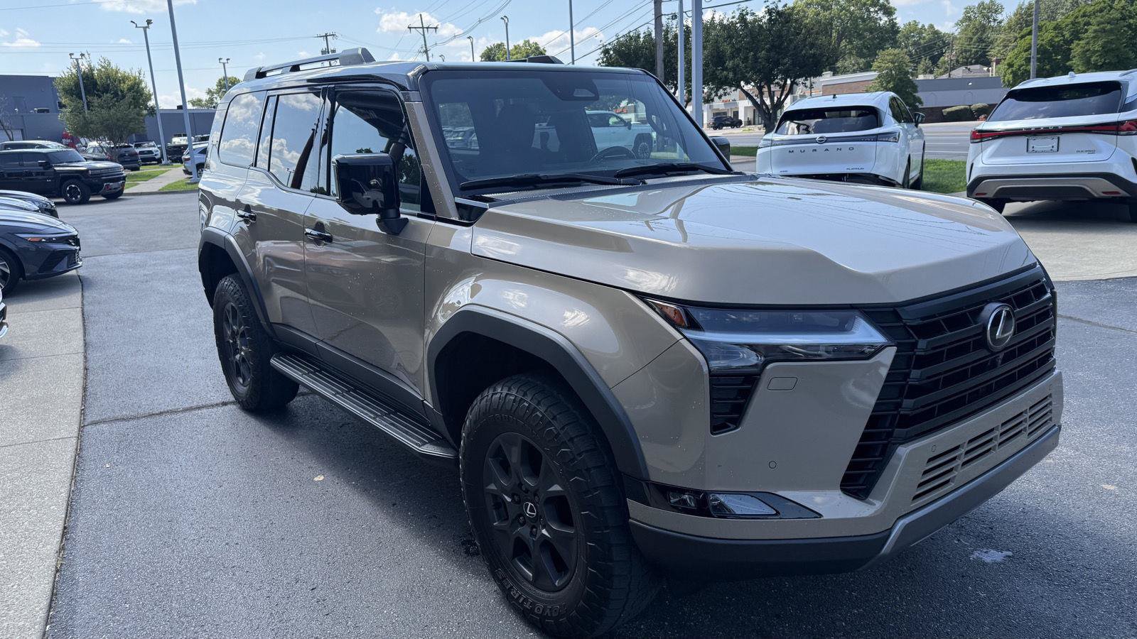 Used 2025 Lexus GX 550 AWD/4WD image 5