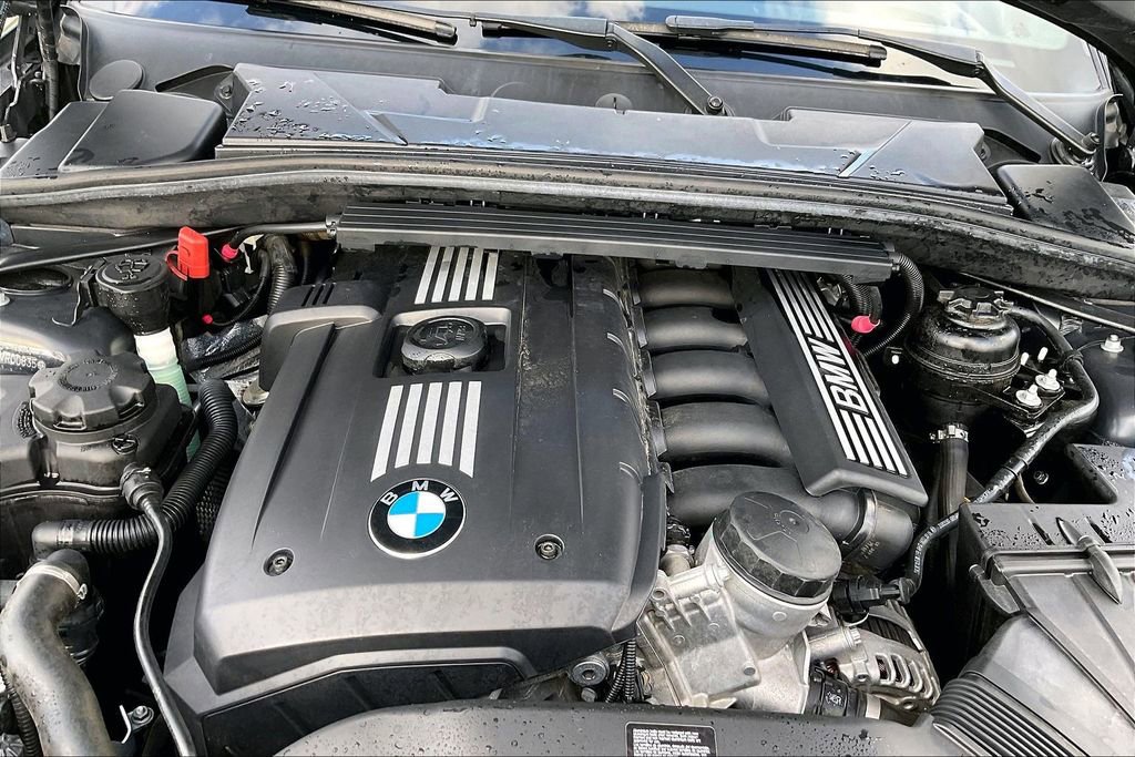 Used 2013 BMW 128i Convertible RWD image 9