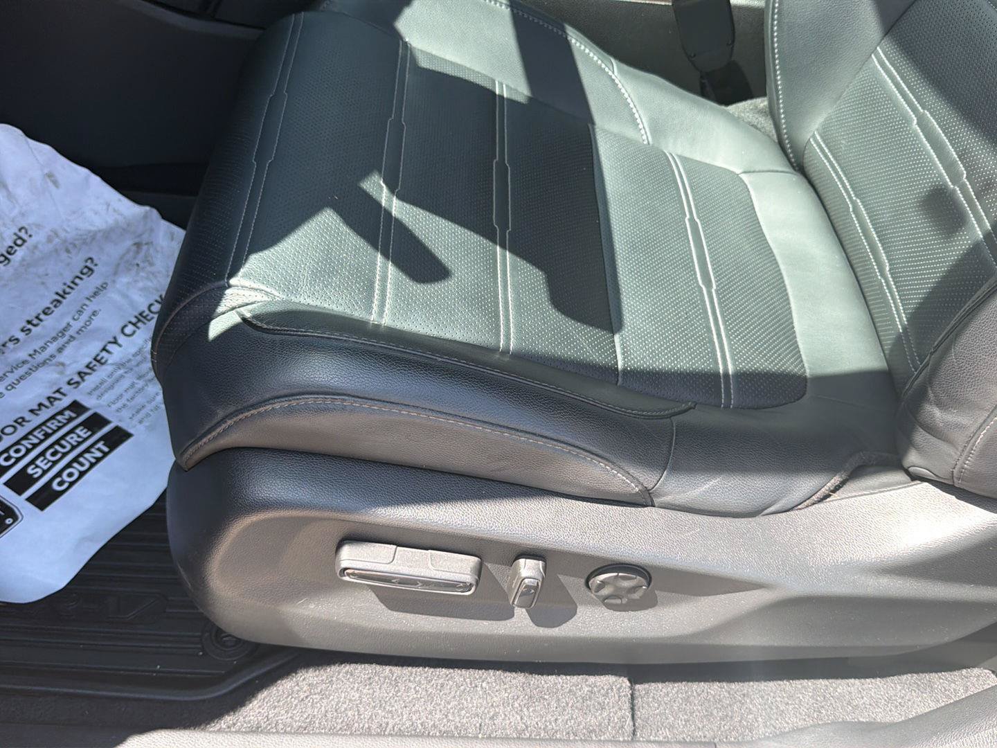 Used 2020 Honda CR-V Touring image 12