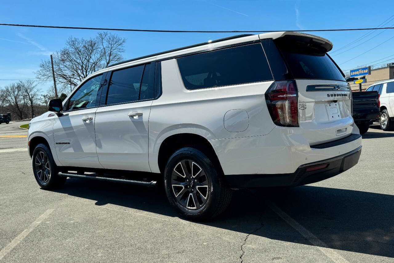 Used 2022 Chevrolet Suburban Z71 w/ Luxury Package AWD/4WD image 6