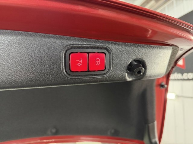 Used 2018 Mercedes-Benz E 400 4MATIC Sedan w/ Premium 3 Package (Q03) image 10