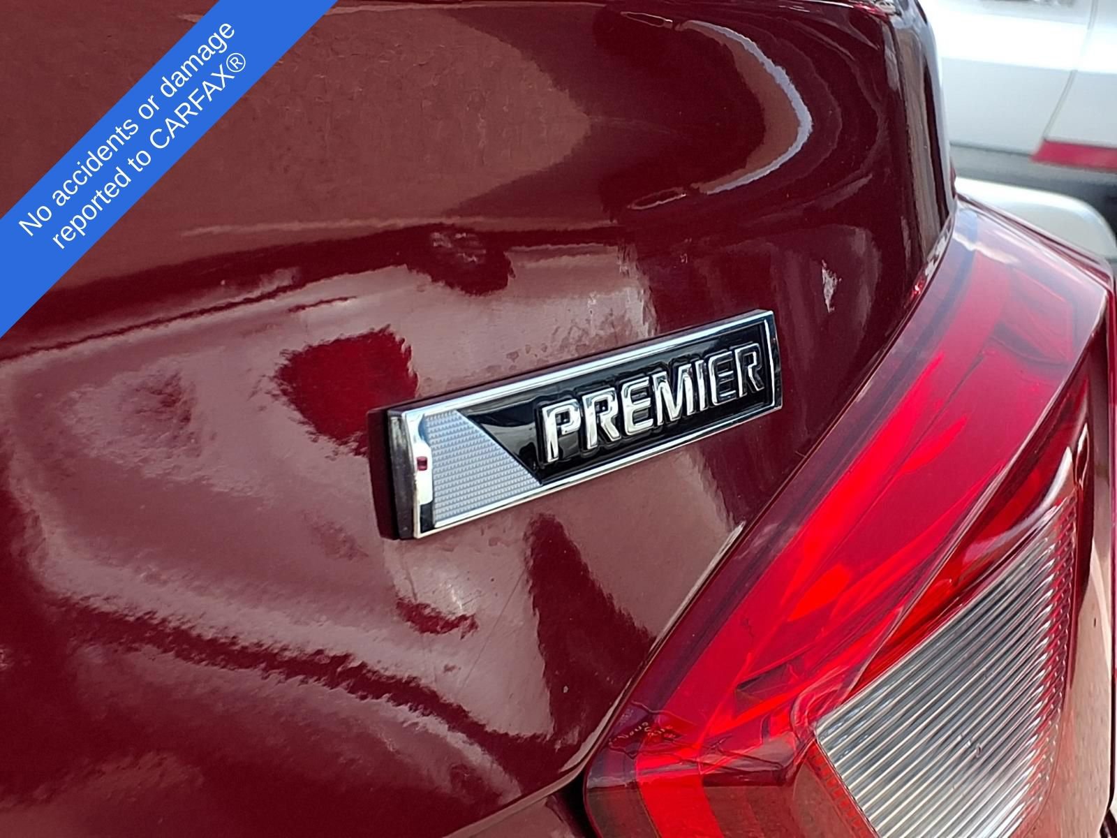 Used 2017 Chevrolet Cruze Premier w/ Enhanced Convenience Package FWD image 10