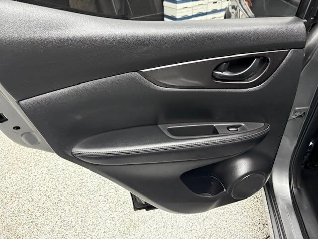 Used 2019 Nissan Rogue Sport S w/ Appearance Package image 21