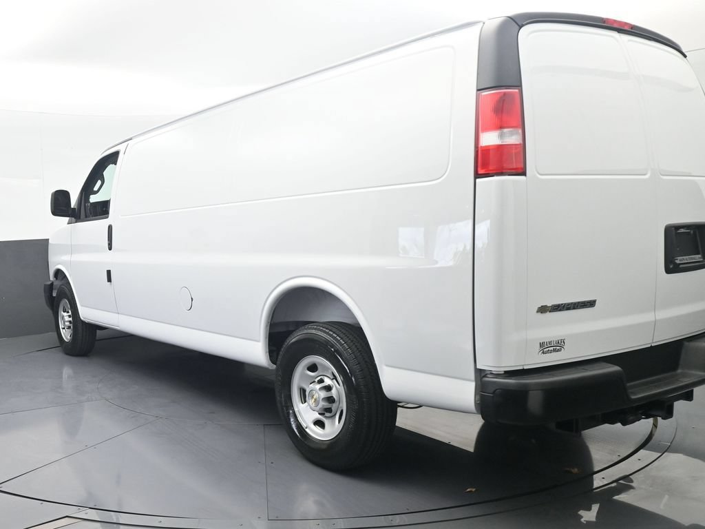 New 2026 Chevrolet Express 2500 Extended w/ Driver Convenience Package RWD image 4