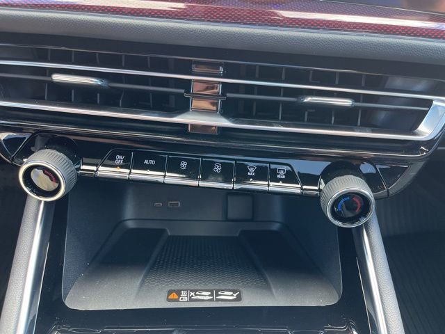 New 2026 Chevrolet Traverse Z71 AWD/4WD image 36