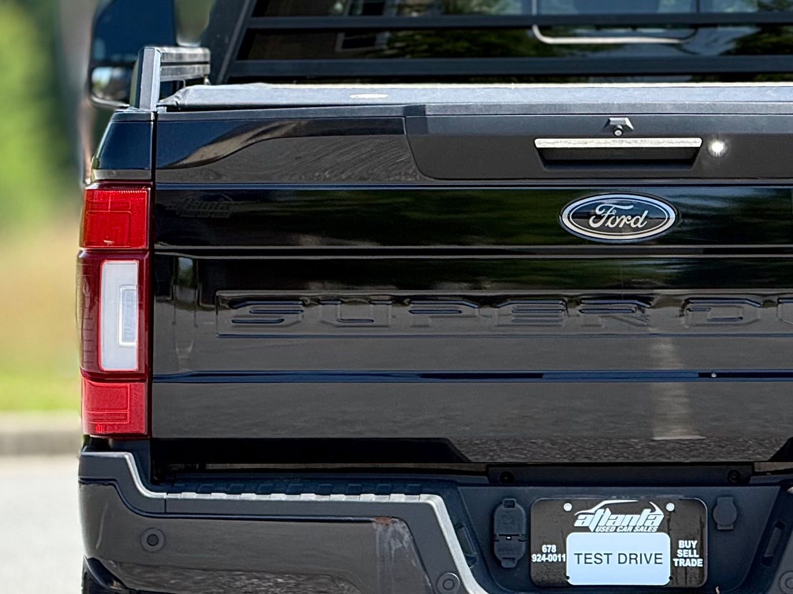 Used 2022 Ford F350 Lariat w/ Black Appearance Package AWD/4WD image 16