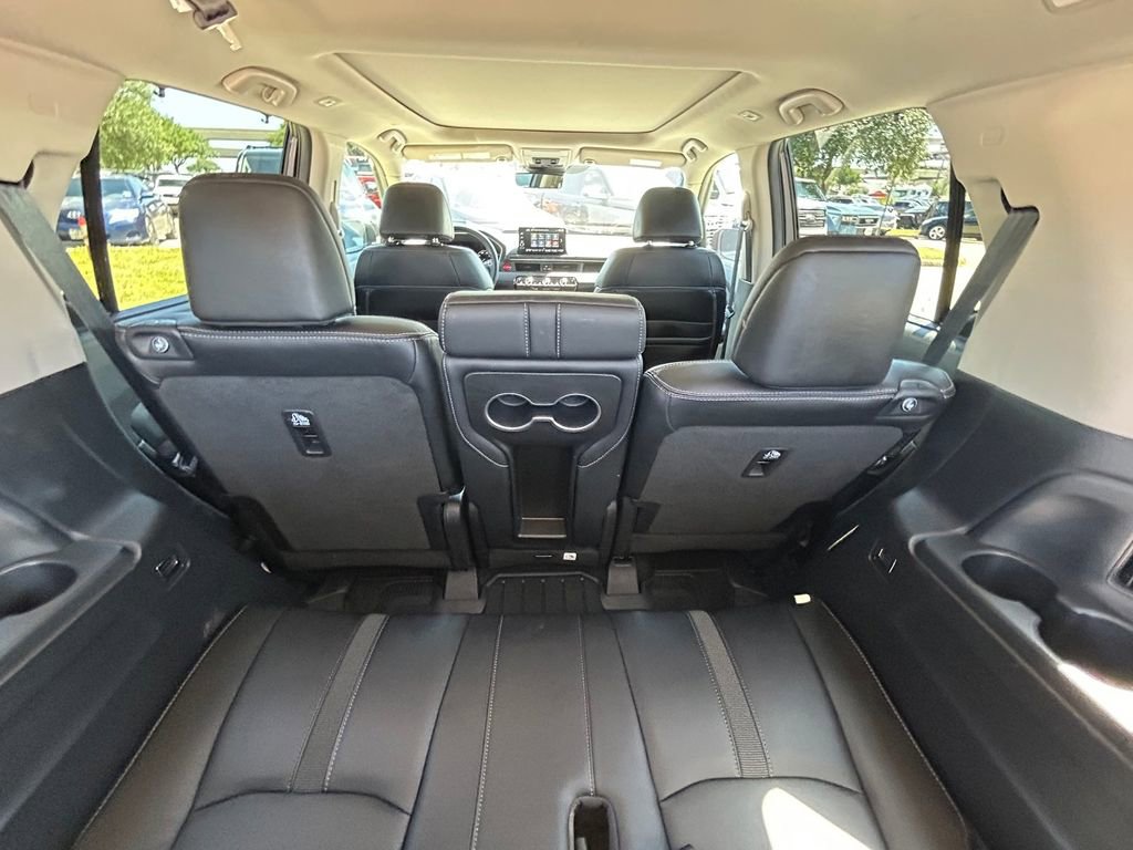 Used 2024 Honda Pilot Touring image 16