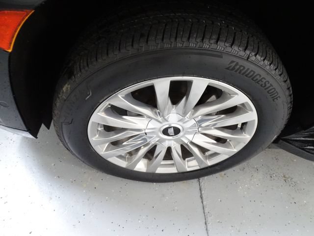 Certified 2024 Cadillac Escalade Premium Luxury w/ LPO, Floor Liner Package AWD/4WD image 27