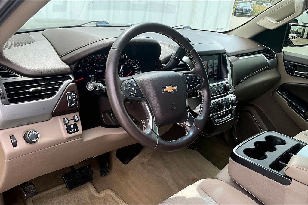Used 2016 Chevrolet Suburban LS w/ Enhanced Driver Alert Package RWD image 13
