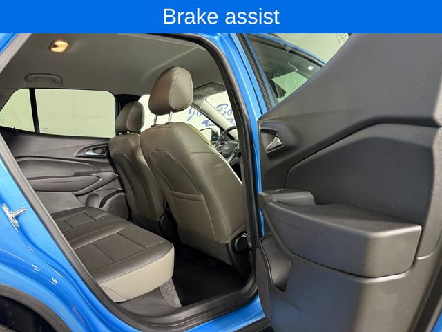 Used 2025 Chevrolet Trax ACTIV FWD image 18