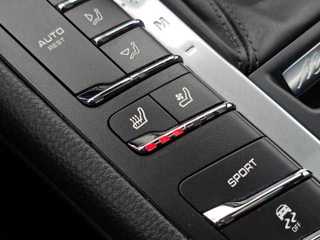 Certified 2020 Porsche Macan S image 33