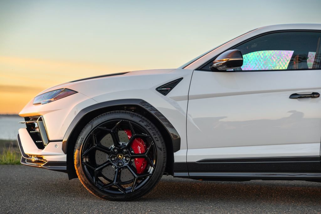 Used 2023 Lamborghini Urus Performante image 17