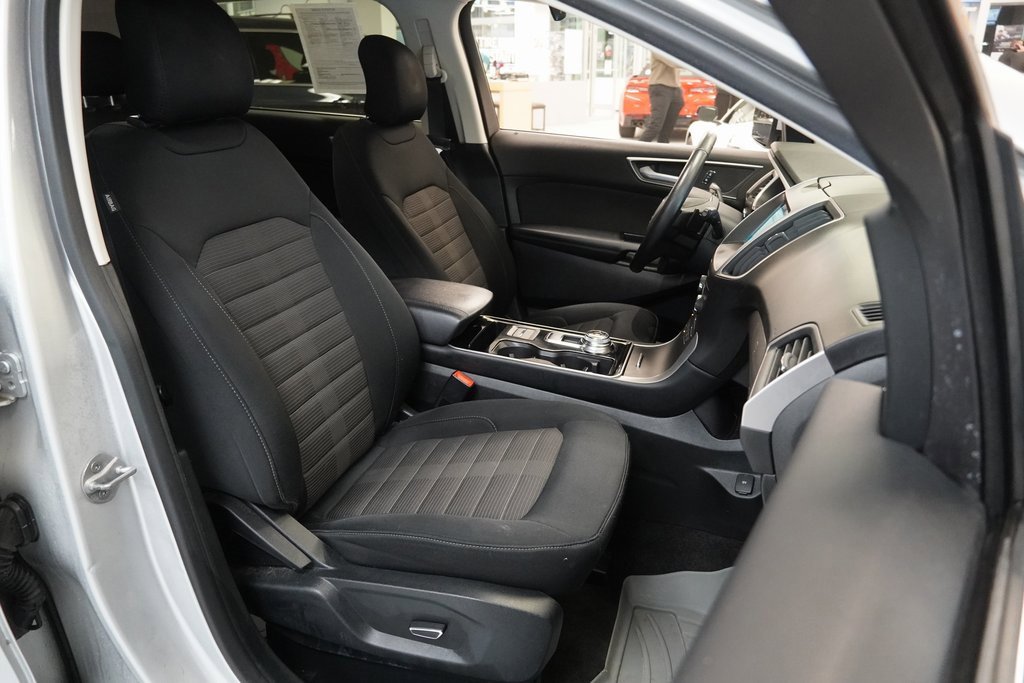 Used 2019 Ford Edge SEL image 31