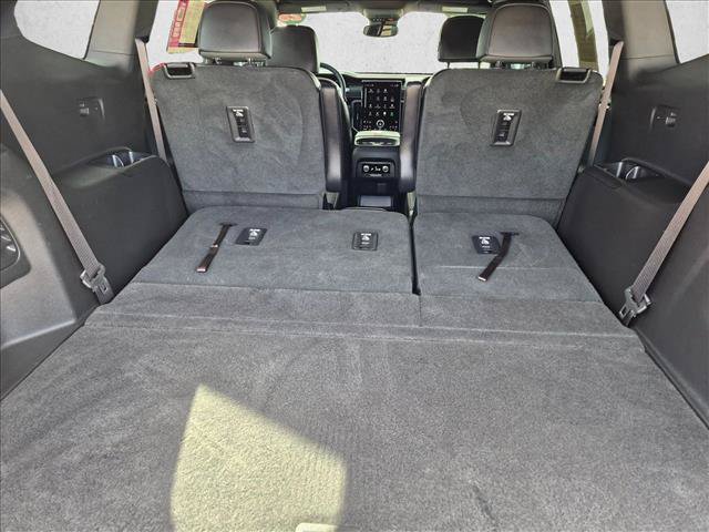 Used 2025 GMC Acadia AT4 AWD/4WD image 26