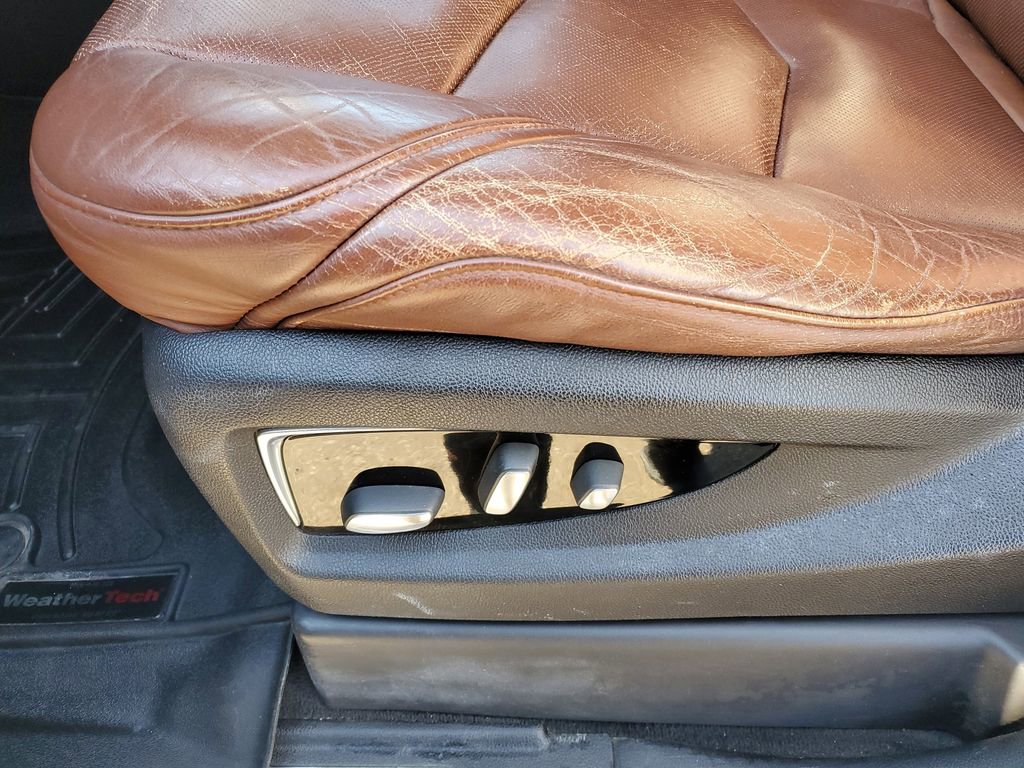 Used 2016 Cadillac Escalade ESV Luxury image 17