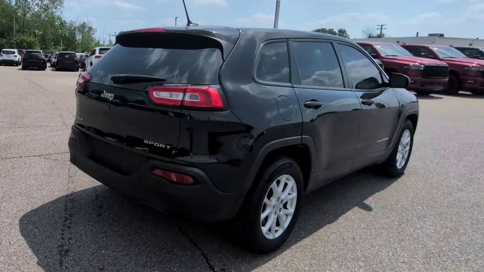 Used 2015 Jeep Cherokee Sport AWD/4WD image 8