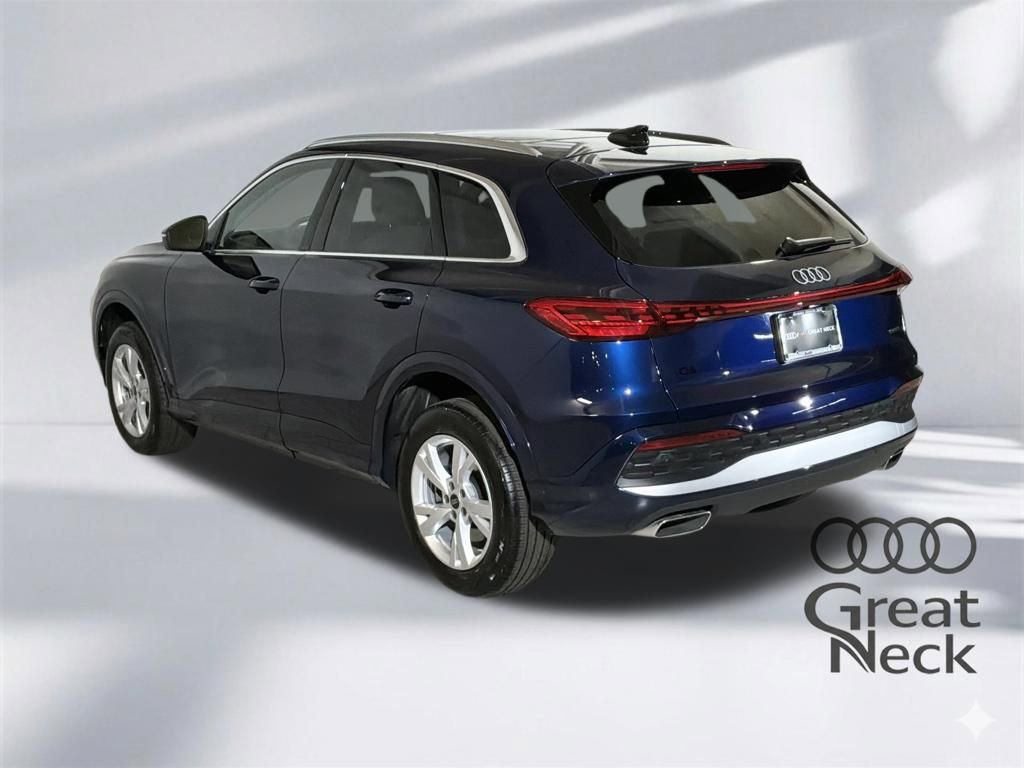 Certified 2025 Audi Q5 Premium w/ Convenience Package image 9