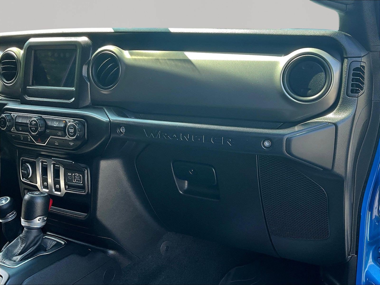 Used 2023 Jeep Wrangler Sport AWD/4WD image 26