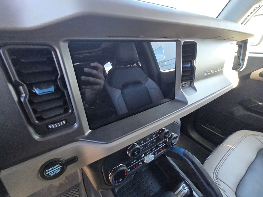 Used 2024 Ford Bronco Wildtrak image 12